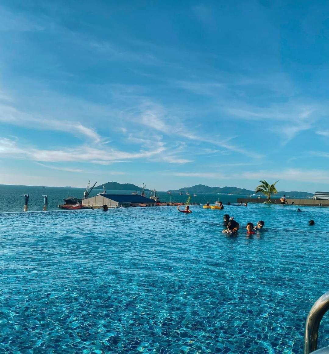 Seaview Luxury Condo Homestay 2Bed 2Bath Jesselton Quay By R2 Residence Kota Kinabalu Bagian luar foto
